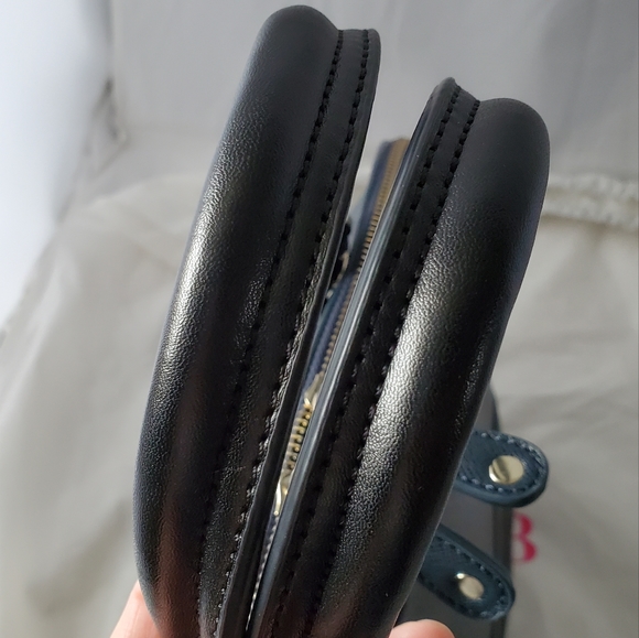 Chic 'Arrival' Bag by JustFab, Navy w/ Gold Hardware - Picture 6 of 9